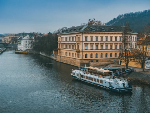 06 Prague: Prague 101_Vltava River Cruises - prague