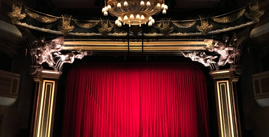 Esperienze digitali - Sotto i riflettori