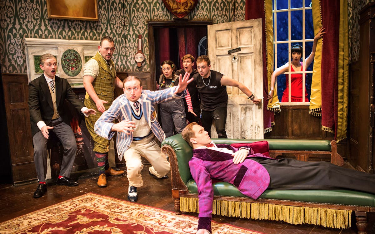 the play that goes wrong-3 the play that goes wrong-3