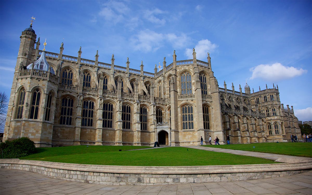 premium tour of windsor castle, stonehenge & bath-1 premium tour of windsor castle, stonehenge & bath-1