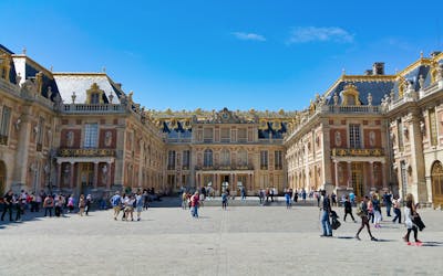 Versailles Palace and Giverny Gardens From Paris with Optional Lunch