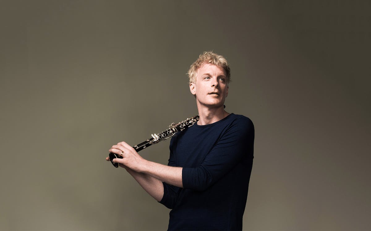 martin fröst plays mozart's clarinet concerto-0 martin fröst plays mozart's clarinet concerto-0