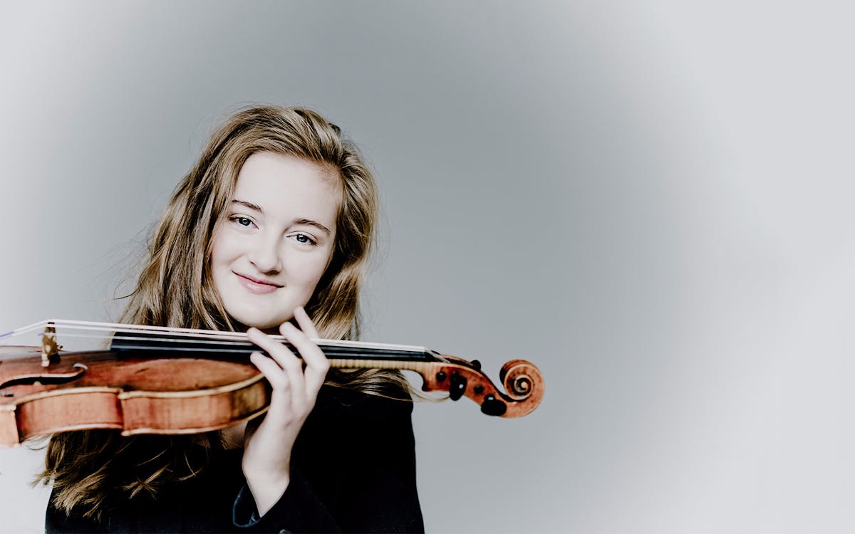 noa wildschut in mozart's violin concerto no. 5-1 noa wildschut in mozart's violin concerto no. 5-1