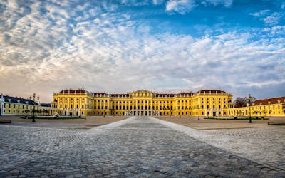 Palace of Versailles Priority Access Tour from Paris with Transportation
