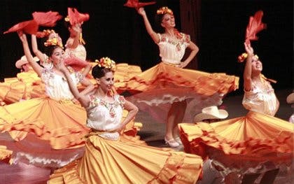 folkloric ballet in mexico city-1 folkloric ballet in mexico city-1