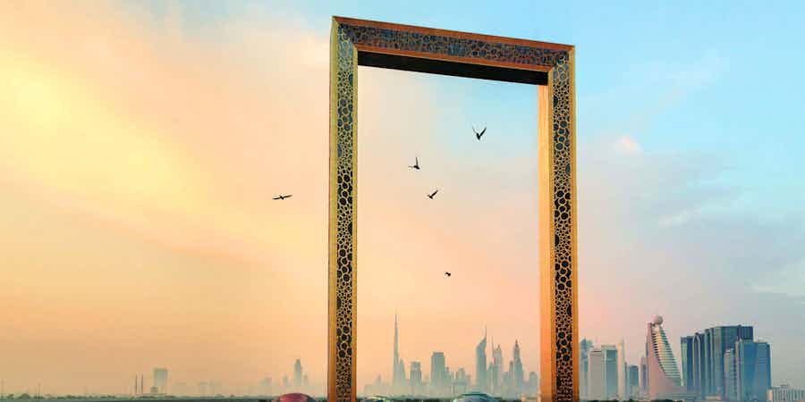 Dubai in October - dubai frame