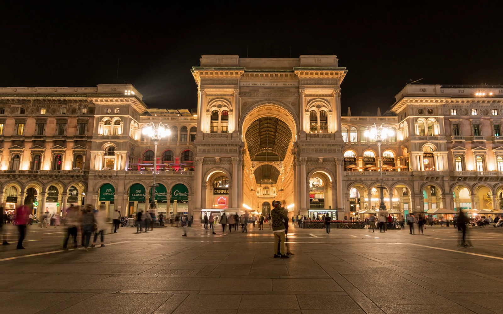 Best of Milan by Night with Rooftop Aperitivo and Appetizers