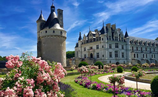 Full Day Guided Tour of the Loire Valley Châteaux and Wine Tasting