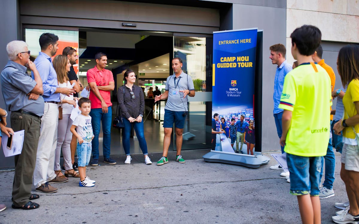 camp nou bilingual guided tour-1 camp nou bilingual guided tour-1