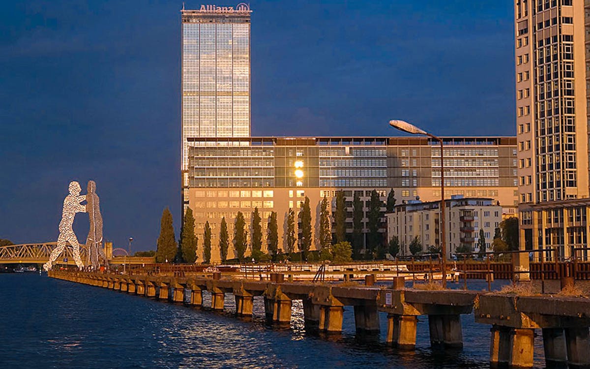2.5 hour "east berlin" sightseeing cruise-1 2.5 hour "east berlin" sightseeing cruise-1