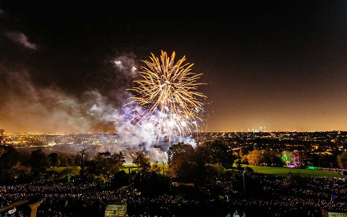 alexandra palace fireworks festival with the luna cinema-1 alexandra palace fireworks festival with the luna cinema-1