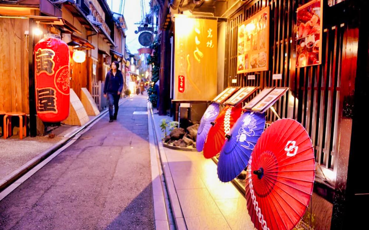 kyoto casual evening pontocho food tour-1 kyoto casual evening pontocho food tour-1
