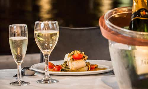 3 Day London Itinerary - Thames Dinner Cruise 2
