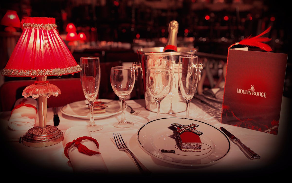vip moulin rouge show and dinner-1 vip moulin rouge show and dinner-1