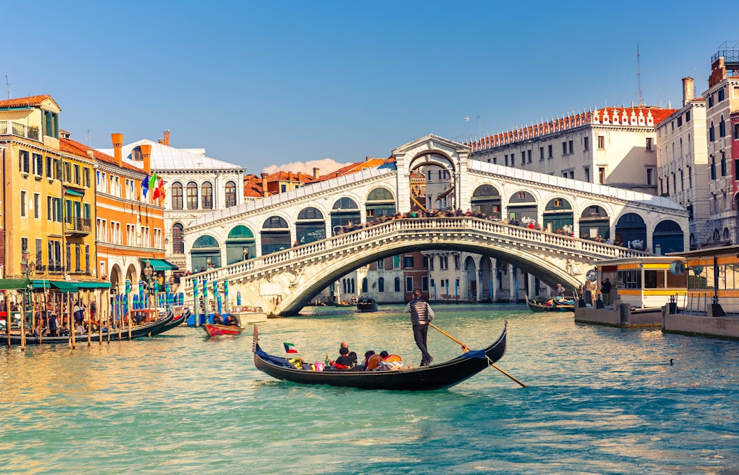 Venice canal tours