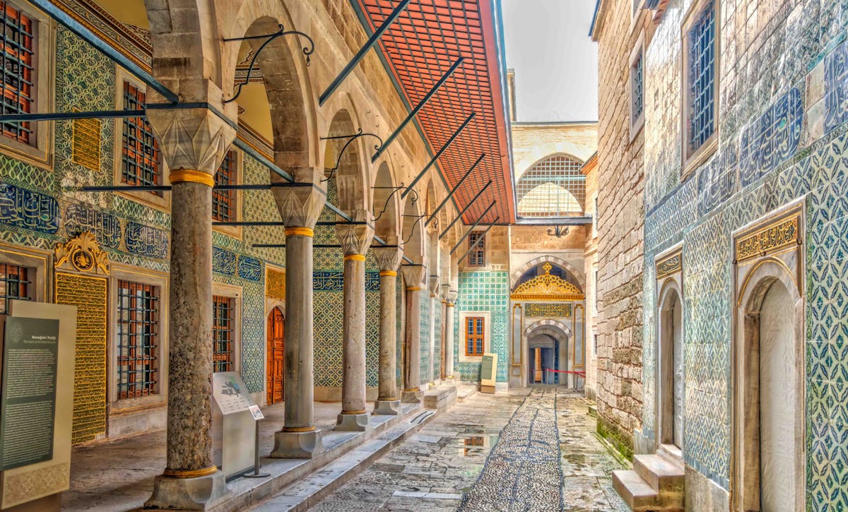 Discover the Brilliance of Topkapi Palace At Istanbul