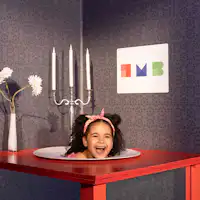 Musuem of Illusions Dubai - Head on the platter