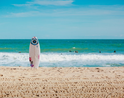 Dubai Travel Guide -  Jumeirah Bay