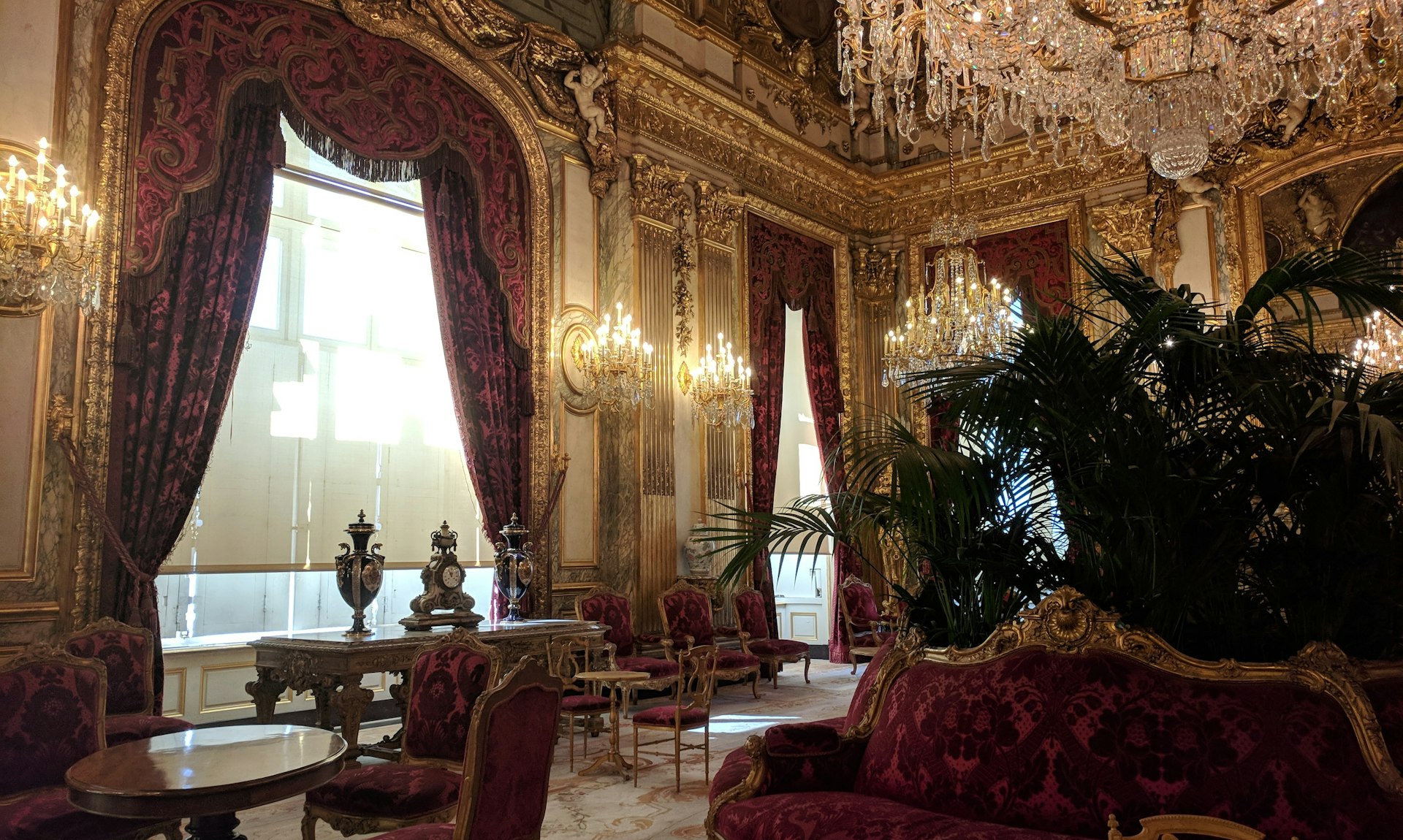 Buckingham Palace Guided Tours