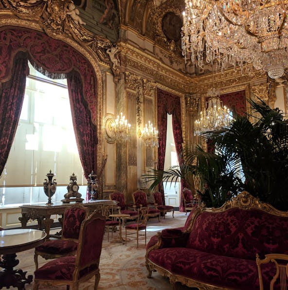 The ultimate guide to visiting the Buckingham Palace