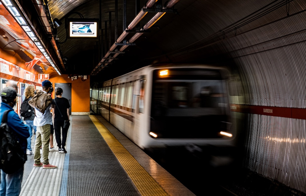 Rome travel guide - metro