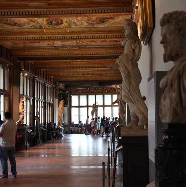 5 quick ways to skip the lines at Uffizi Gallery!
