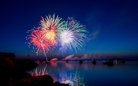 Фейерверки в Фестивальном городе Дубая