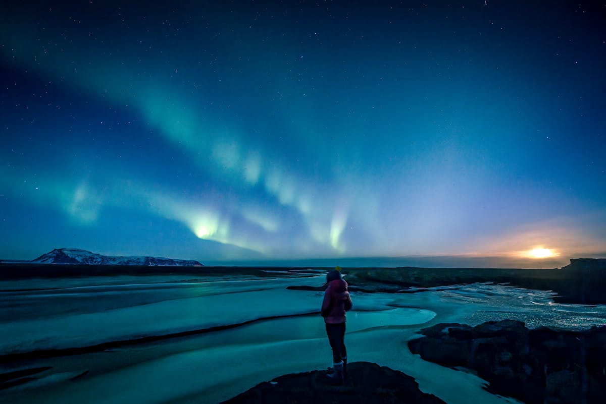 safe female solo travel destinations-Iceland