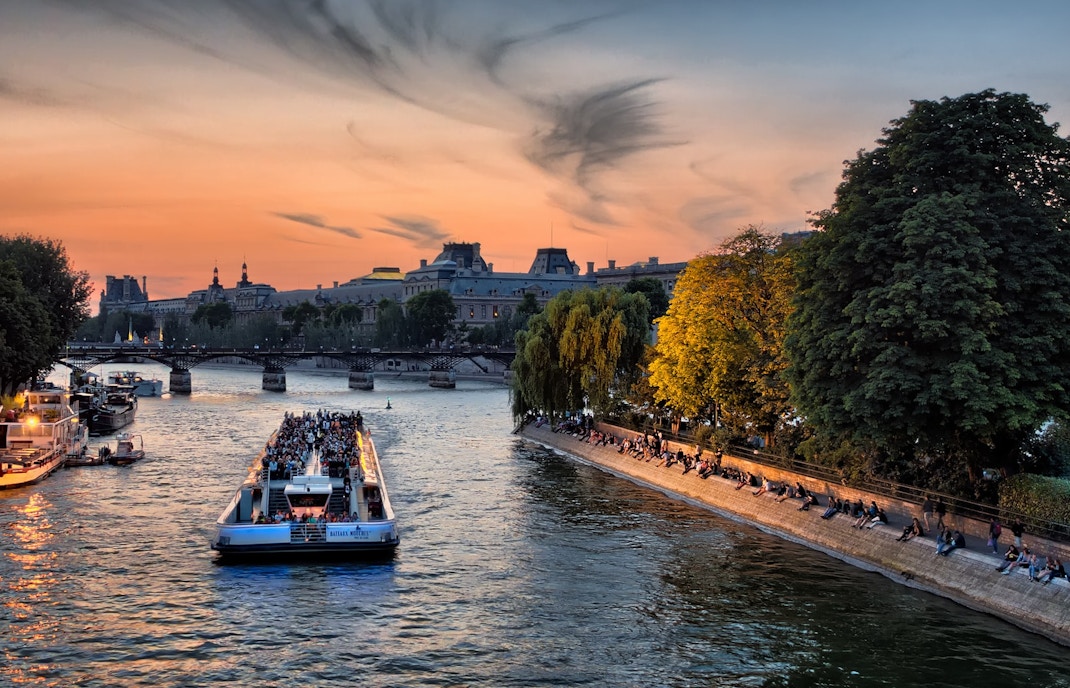 Bootsfahrt auf der Seine planen