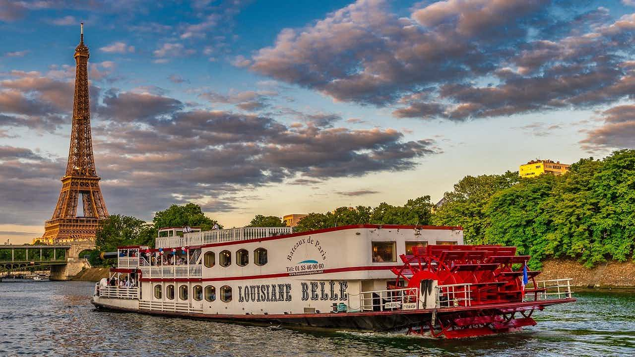 paris in summer sienne river cruise