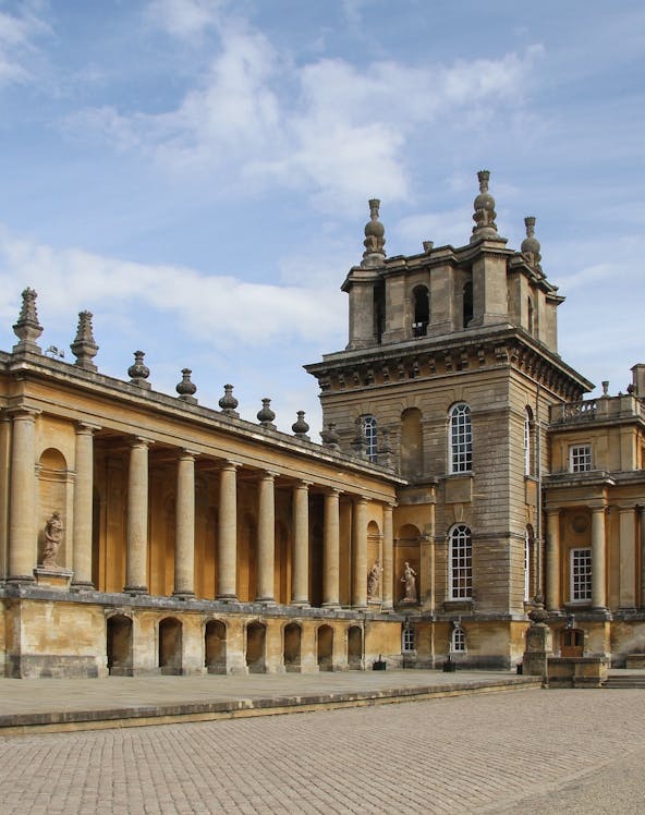 Blenheim Palace exterior with gardens, day trip from London.