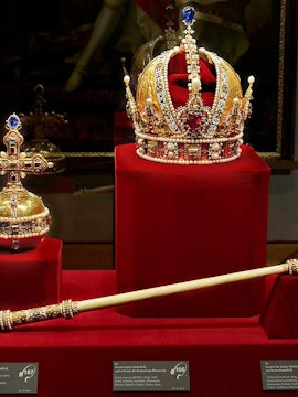 Crown, orb, and scepter displayed at Imperial Treasury Vienna.