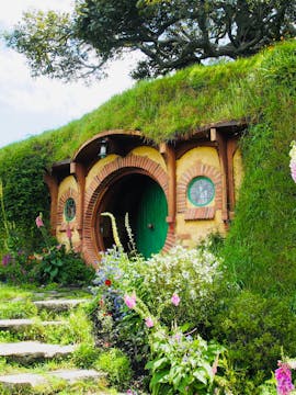 Hobbiton Movie Set Tours