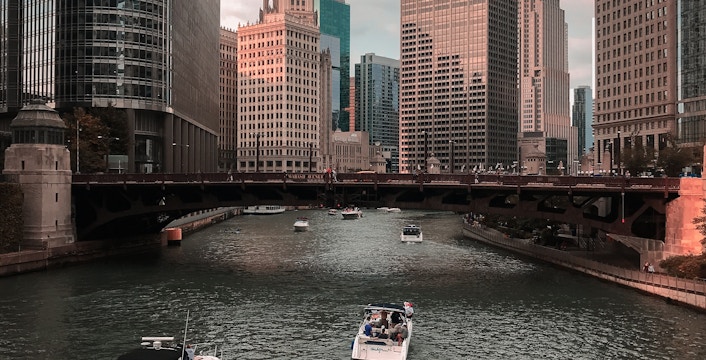 Архитектурные круизы по речной круизной системе Чикаго