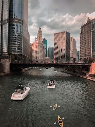 Cruzeiros de arquitetura no rio Chicago