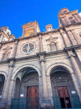 Cathedral of Santa Ana with bronze dog statue, Las Palmas, Gran Canaria.