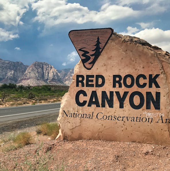 Hikes & trails at the Red Rock Canyon