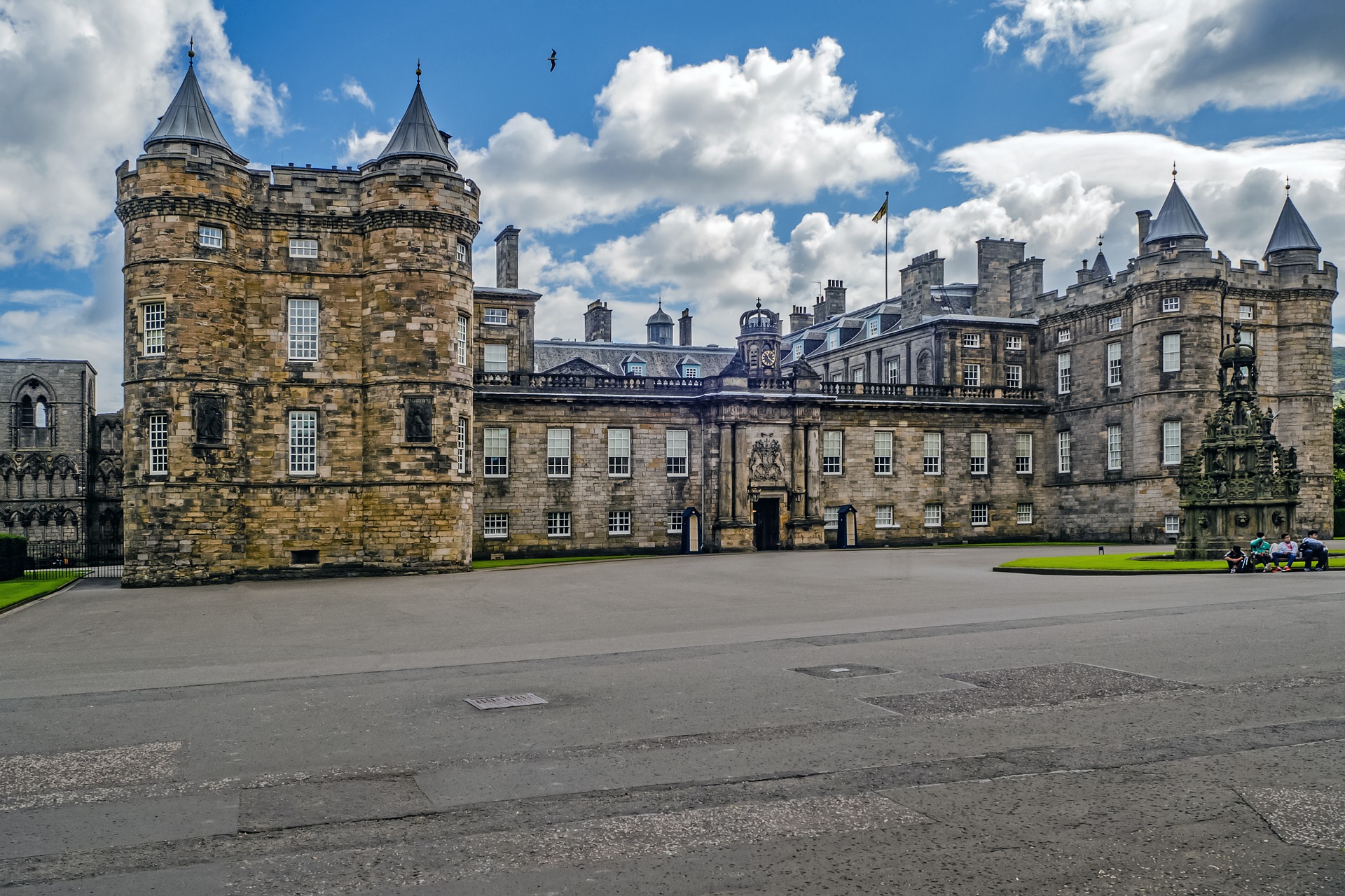 Holyrood Palace Tickets Headout