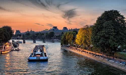 paris in september - seine cruise