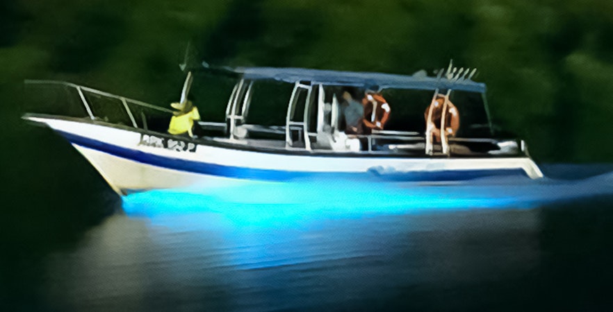 Specchio del cielo e avventure di Kuala Selangor