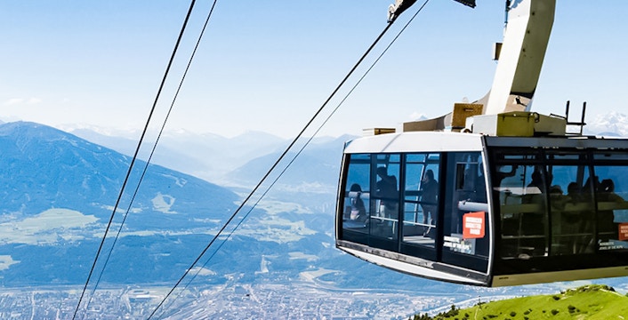 Hungerburg: Round-Trip Funicular Tickets