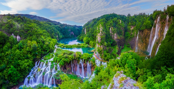 Passeios no Parque Nacional dos Lagos Plitvice