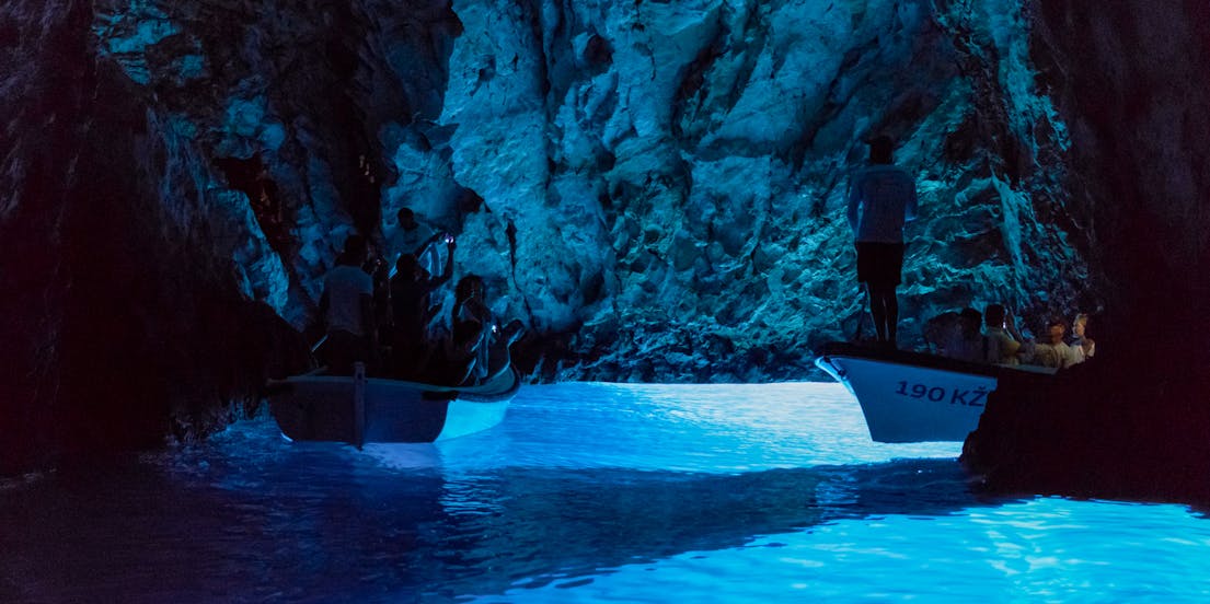 Rutas por las Cuevas Azules