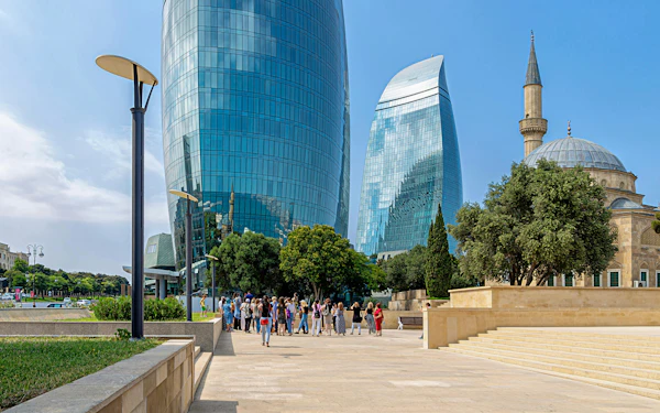 Baku Guided Walking Tour of City Highlights & Hidden Gems