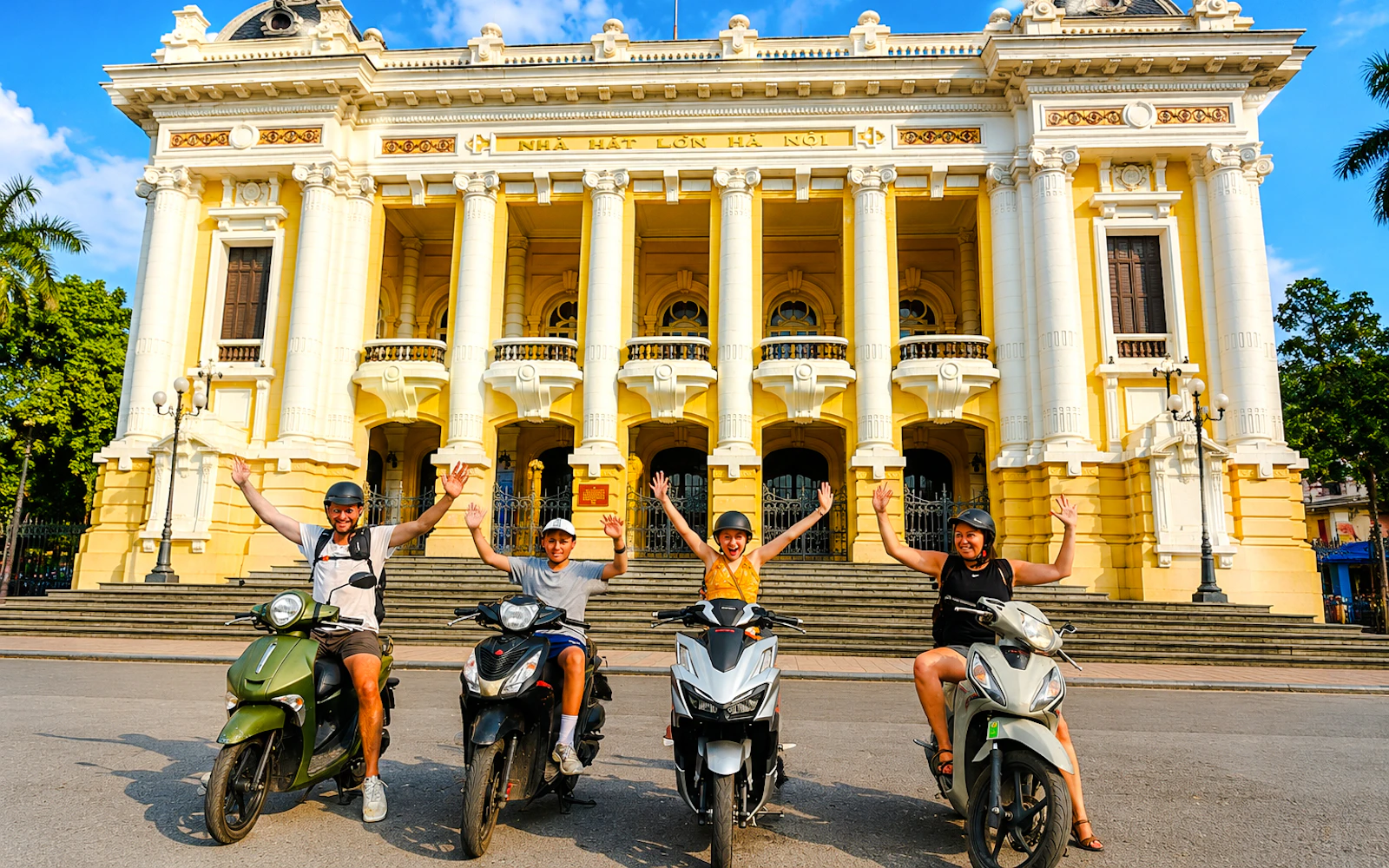 Hanoi Hidden Gems and Highlights Scooter Tour with Driver