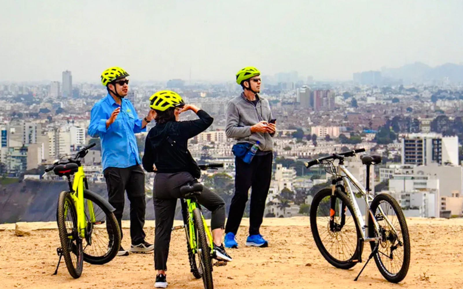 Lima Downhill Bike Tour From Morro Solar to Miraflores Image 3