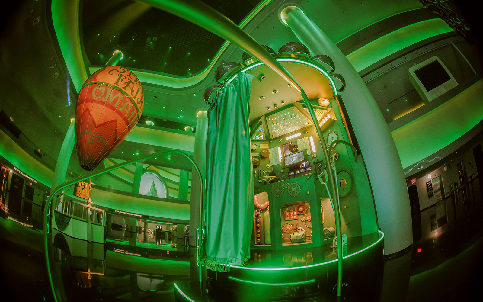 Hot air balloon and control room at Wizard of Oz show, Sphere.