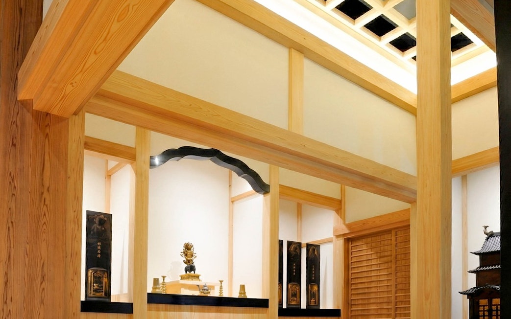 Interior view of Odawara Castle showcasing traditional wooden architecture and cultural artifacts.
