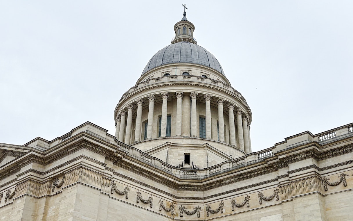 Pantheon dome in Paris during Treasure Hunt tour from Panthéon to Louvre.
