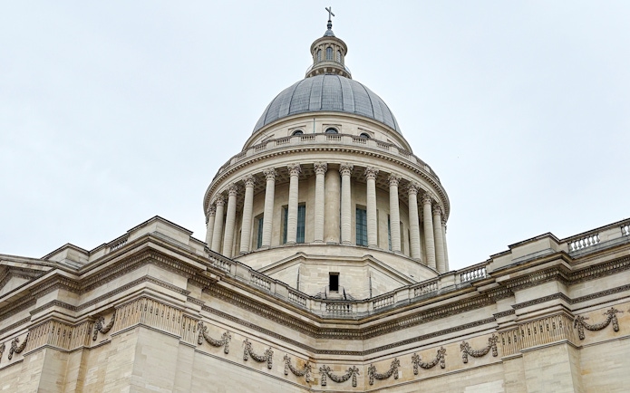 Pantheon dome in Paris during Treasure Hunt tour from Panthéon to Louvre.
